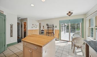 20 Eagle Point Rd, Bath, ME 04530