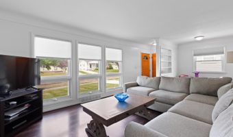 160 Canterbury St, Adrian, MI 49221