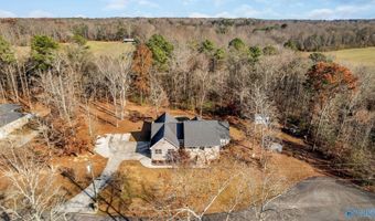 165 Creekside Ln SE, Arab, AL 35016