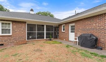 211 Hidden Creek Dr, Advance, NC 27006