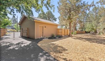 20029 Beaver Ln, Bend, OR 97703