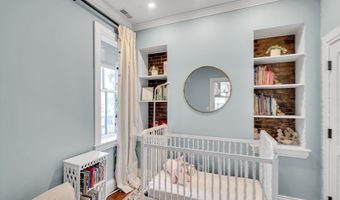 284 Bunker Hill St 4, Boston, MA 02129