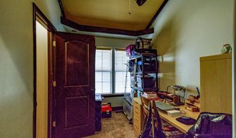 914 S A St, Arkansas City, KS 67005
