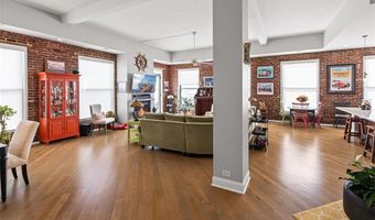 7 Alby St 2, Alton, IL 62002