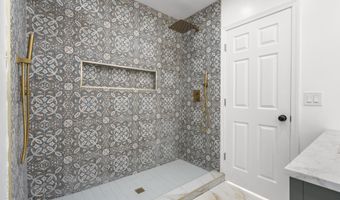 810 Brewster St, Bridgeport, CT 06605