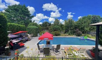 2897 Route 2, Hermon, ME 04401