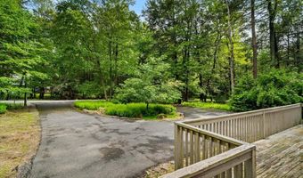 15 Shakespeare Dr, Albrightsville, PA 18210