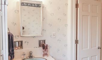 7 Mapleton Dr, Bedford, IN 47421