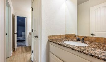 21 Newhaven Ln, Bella Vista, AR 72714