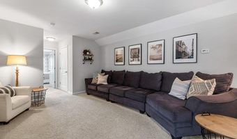 938 Deepwood Ct, Boiling Springs, SC 29316