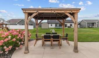 W5553 HOELZEL Way, Appleton, WI 54915