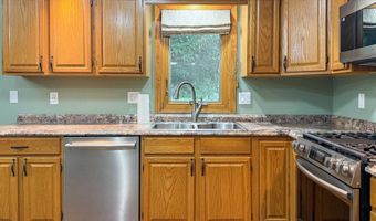 5327 Norris St, Ames, IA 50014