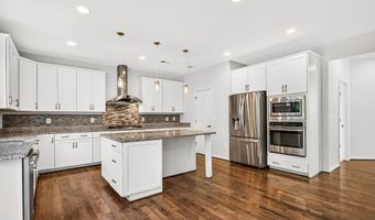 24823 BARRINGTON GROVE Ct, Aldie, VA 20105