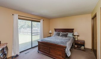 924 W Cedarwood Ct, Andover, KS 67002