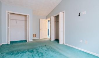 65 Village Hill Ln, North Kingstown, RI 02852
