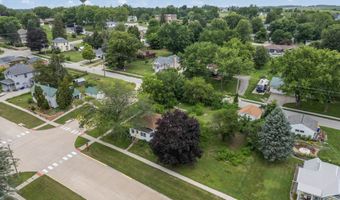 311 E 4th St, Riverside, IA 52327
