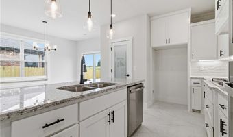 6704 Orange Ave, Bentonville, AR 72713