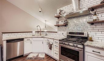 6887 Folkestone Rd 712, Apple Valley, MN 55124