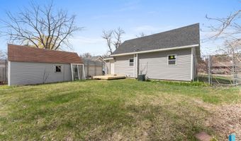 307 W Oak St, Beresford, SD 57004