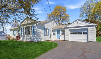 15 Valley View Dr, Cumberland, RI 02864