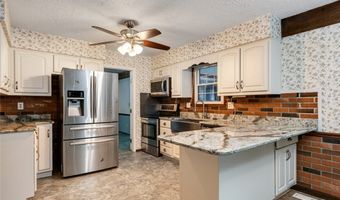 215 Rustic Hill Ln, Amherst, OH 44001