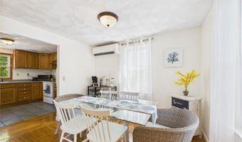 13 Deangelis Dr, Narragansett, RI 02882