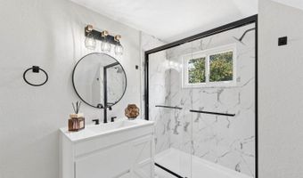 3805 Gilroy Rd, Columbus, OH 43227