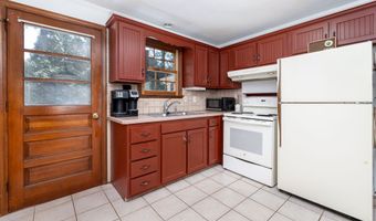 76 Country Ln, Bristol, CT 06010