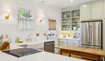 1711 Duke St, Beaufort, SC 29902
