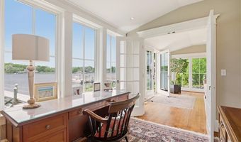 11 Opechee Dr, Barrington, RI 02806
