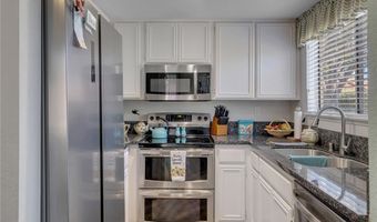 19119 Palo Verde Dr, Apple Valley, CA 92308