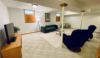 869 MOSS CANYON Dr, Amherst, OH 44001