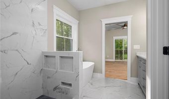 369 Huntinghouse Rd, Glocester, RI 02857