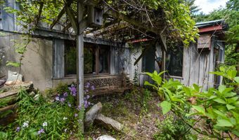 445 County Rd, Becket, MA 01223