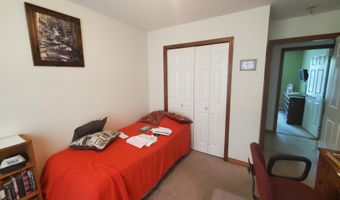 41 Dana Dr, Bangor, ME 04401