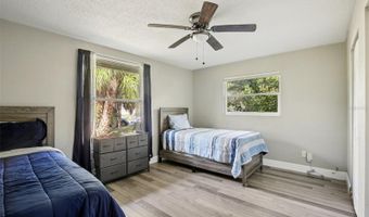 520 FAIRFAX Ln, Apollo Beach, FL 33572