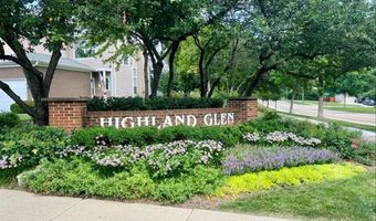 1410 Grandview Ct 1410, Algonquin, IL 60102