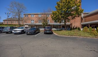 98 Elm St 1, Cheshire, CT 06410