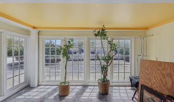 408 N MAIN St, Barnegat, NJ 08005
