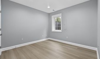 7119 BARRY Rd, Alexandria, VA 22315