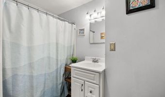 446 Plymouth St, Abington, MA 02351
