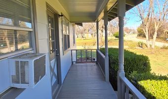 310 S Wickham St, Alvord, TX 76225