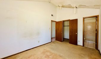 10296 Ron St, Socorro, TX 79927