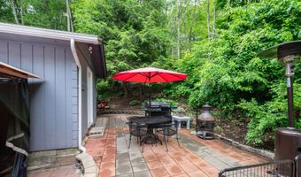 116 Chestnut Ridge Rd, Bethel, CT 06801
