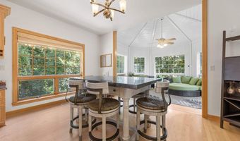 1000 133rd Dr, Amana, IA 52203