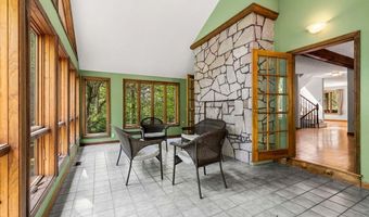 9 Pavillion Rd, Amherst, NH 03031