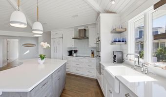 21 Cape Fear Trl, Bald Head Island, NC 28461