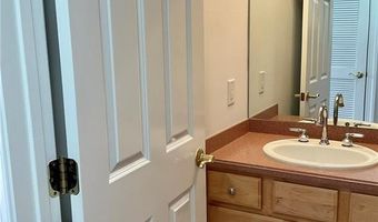 10 Hayestown Rd 5-37, Danbury, CT 06811