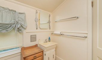 120 Nightingale St, Barnwell, SC 29812