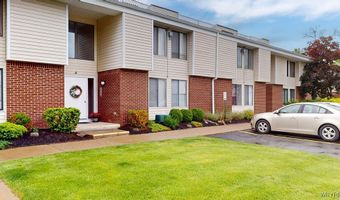 5 Southcreek Ct C, Amherst, NY 14051